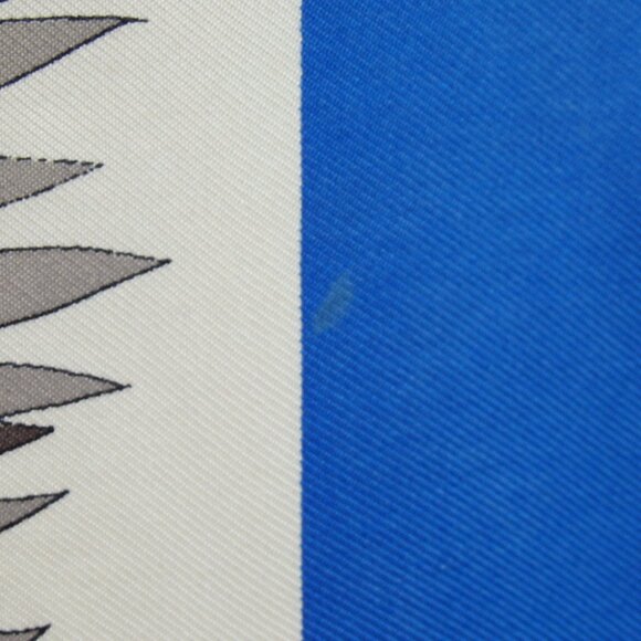 Authentic GUCCI Bird pattern scarf silk [Used] - Picture 5 of 6